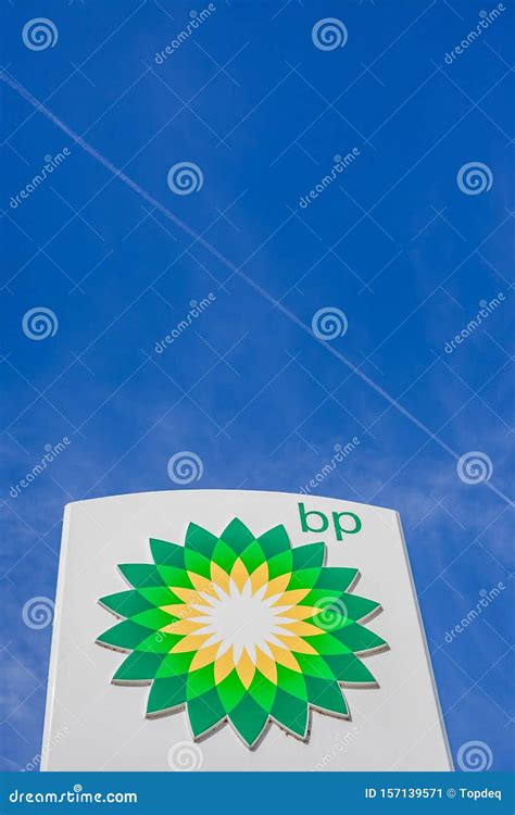 BP Logo on Its Gas Service Station Editorial Photo - Image of auto ...