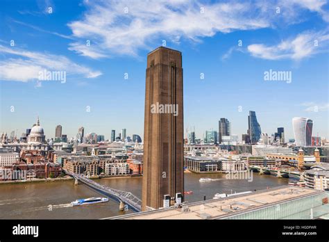 London tate modern view hi-res stock photography and images - Alamy