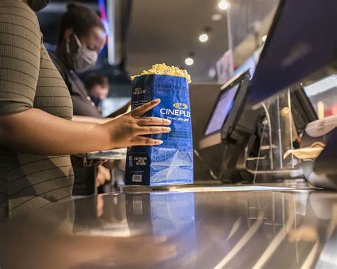 Cineplex introduces $1.50 booking fee for online ticket purchases / Twitter