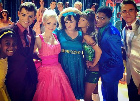 Hairspray Live Costume Secrets: How Did They Make the Costumes Work Live?