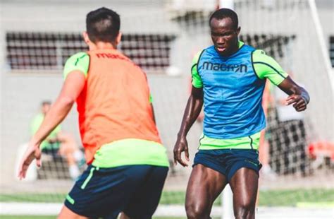 Ghana striker Raphael Dwamena makes early return to Levante training ...