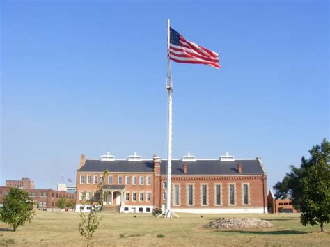 Fort Smith National Historic Site: River Walk - 1 mi | Arklahoma Hiker