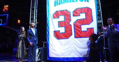 Rip Hamilton thanks whole family at Pistons jersey ceremony at Palace