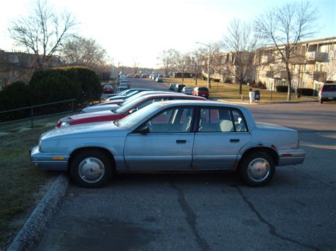 1991 Oldsmobile Cutlass Calais - Information and photos - MOMENTcar