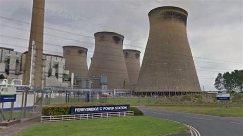 Ferrybridge C coal-fired power station closes after 50 years - BBC News