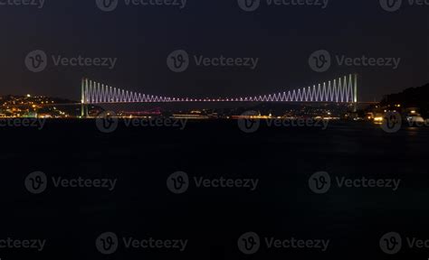 Istanbul Bosphorus Bridge 11150023 Stock Photo at Vecteezy