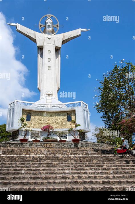 The statue of Christ of Vung Tau at Tuong Thanh Gioc overlooks the city ...