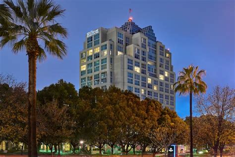 Hilton Hotels in Los Angeles, CA - Find Hotels - Hilton