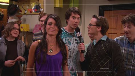 Watch iCarly (2007) Season 2 Episode 2: iCarly - iStage an Intervention – Full show on Paramount ...