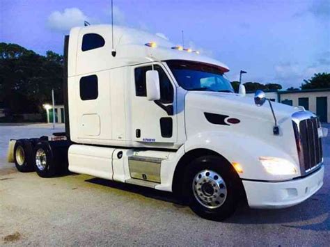 Peterbilt 587 (2012) : Sleeper Semi Trucks