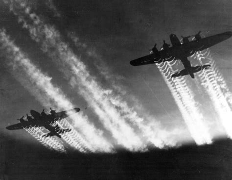 File:B-17 Flying Fortress.jpg - Wikimedia Commons