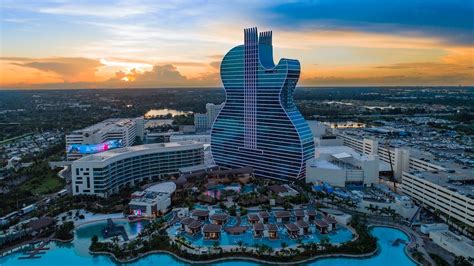 Hard Rock hotel designed as a gigantic electric guitar in Miami