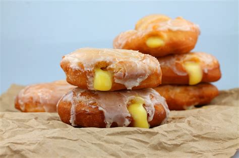 lemon filled doughnuts