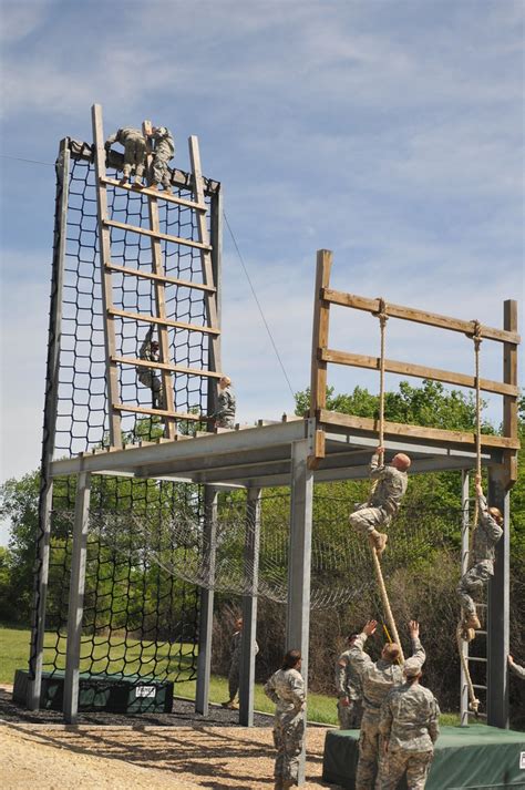 Obstacle course | Cadets from the Black Hawk Brigade struggl… | Flickr