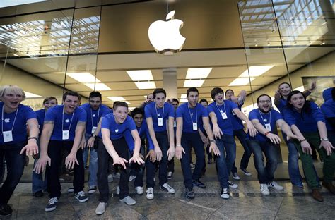 Apple’s Corporate Culture: Two Sides of the Story | Tamar Batrawi's Blog