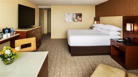 Hotel Rooms near Chicago O’Hare Airport | Hyatt Regency O’Hare Chicago