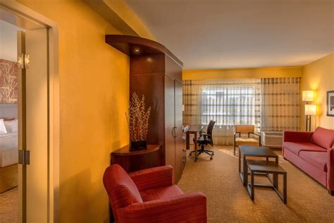 Courtyard by Marriott Charleston Downtown/Civic Center Charleston, West Virginia, US ...