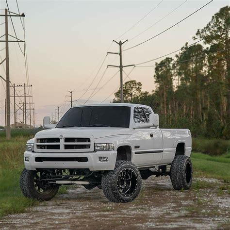 That stance | Jacked up trucks, Chevy diesel trucks, Trucks lifted diesel