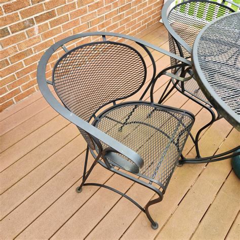 Heavy Black Metal Mesh Patio table w 4 Curved Back Chairs 48" dia ...