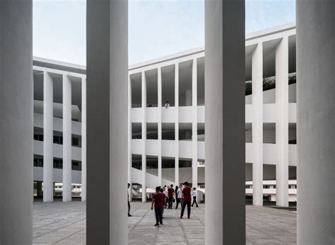 A Unique Use Of Space Encourages Creativity In This School In China ...