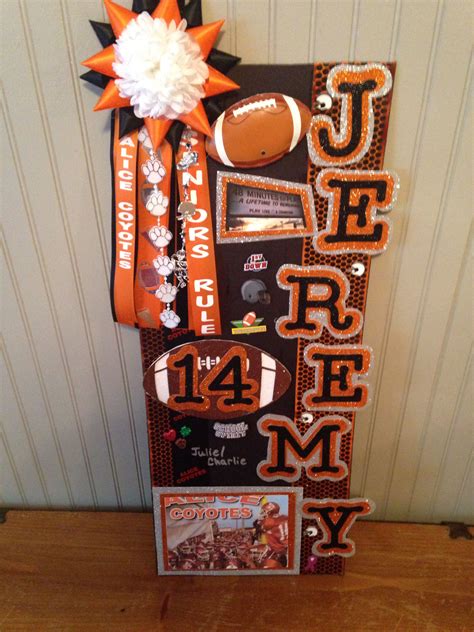 Pin by Jodie Meyers on Julie's locker decorations | Football locker decorations, Locker ...