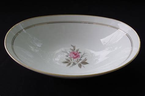 What Antique Noritake China Patterns Have Gold Edging? | LoveToKnow