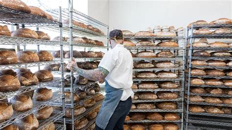 Greg Wade's Publican Quality Bread bakery opens in Chicago - Axios Chicago