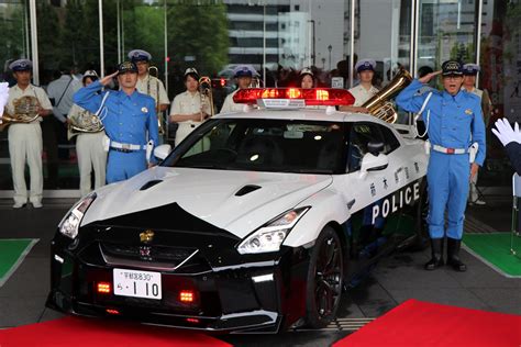 Nissan GT-R Becomes Japan's Most Awesome Police Car: Godzilla the Cop! - autoevolution