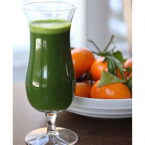 Dandelion Green Juice With Celery, Lemon, Parsley And Fennel Recipe ...