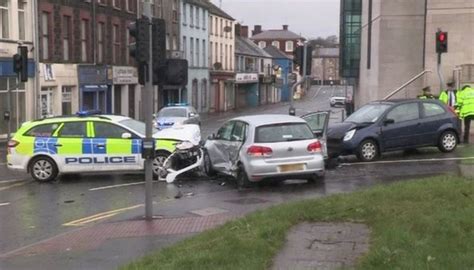 Ballymena: Police car involved in three-vehicle crash - BBC News