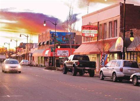 Downtown Manteca was booming with growth during 1917 - Manteca Bulletin