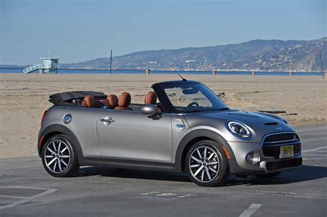 MINI Cooper S Cabrio. Melting Silver metallic. (02/2016)