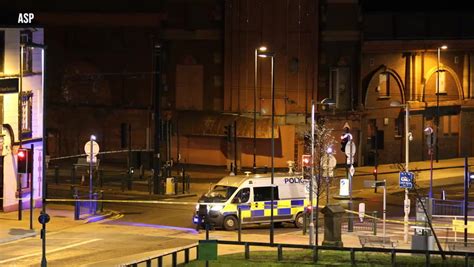 Terror arrest after police car attacked and 'suspicious' vehicle found near Oldham station ...