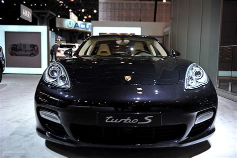 NYIAS 2011: Porsche Panamera Turbo S [Live Photos] - autoevolution