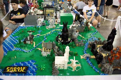 LEGO map of LOTR Middle Earth - #brickfair Tolkein, Middle Earth, Lord ...