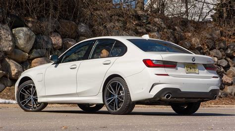 2021 BMW 330e Review: Peak Refinement