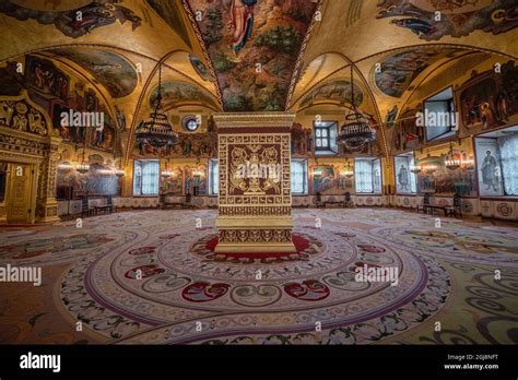 Russia, Moscow. Ornate room inside the Grand Kremlin Palace Stock Photo - Alamy