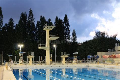 2 Sept 2013 Diving Platforms, Victoria Park Swimming Pool Complex Editorial Photo - Image of ...