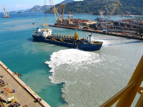 File:Jacuecanga Angra dos Reis Rio de Janeiro Brazil Brasfels.JPG - Wikimedia Commons