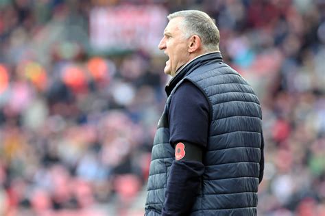 Tony Mowbray praises 'amazing' Sunderland ace who has really 'stepped up'