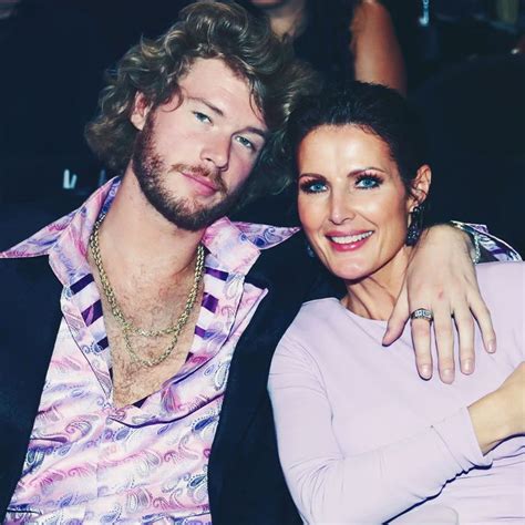 Yung Gravy took Addison Rae’s Mom to the VMAs