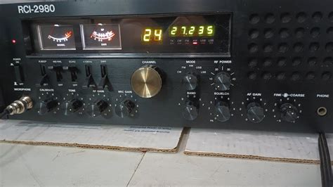 Nice example of an RCI 2980, original non WX version, Big Black Base Radio, roostercb.com - YouTube