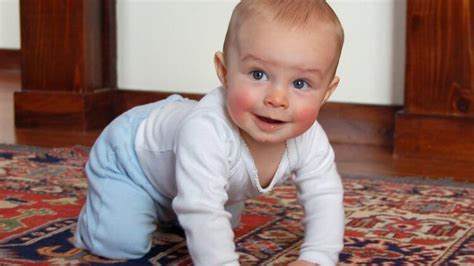 When Do Babies Crawl? The Stages of Crawling + VIDEO!