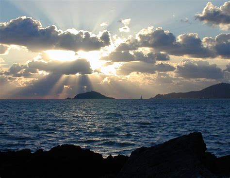 A Path To Lunch: Palmaria - Guardian of Portovenere