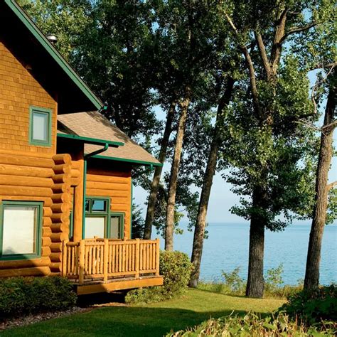 Two Harbors MN Hotels | North Shore Visitor