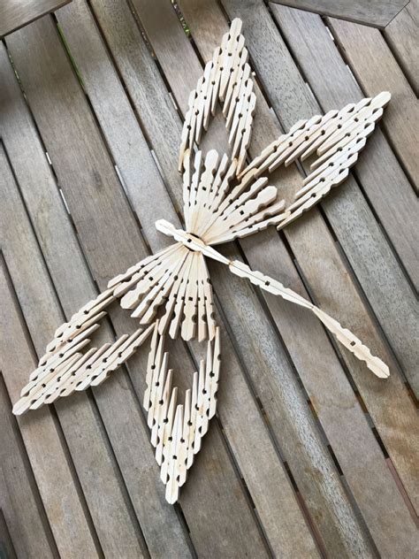 Clothespin Dragonfly | Clothespin diy crafts, Hanger crafts, Clothespin art