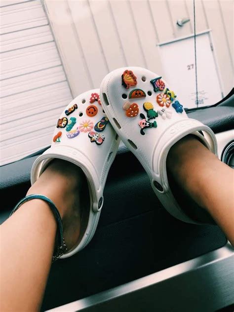 SheSoBoujiee 🦋💕💦 | White crocs, Crocs shoes, Crocs outfit