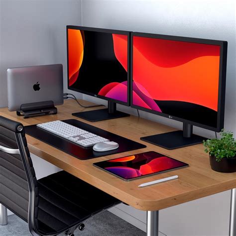 Setup – MacBook Pro – Dual Monitor – ONE PIXEL UNLIMITED in 2020 | Room ...