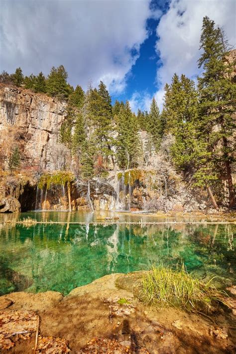 Hanging Lake, Glenwood Canyon, Colorado, USA. Stock Photo - Image of hanging, glenwood: 86675756