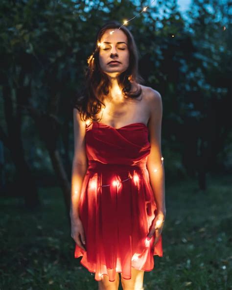 portrait #ledlights #photosessions #photoshoot #portraitphotography #ledchain #evening # ...